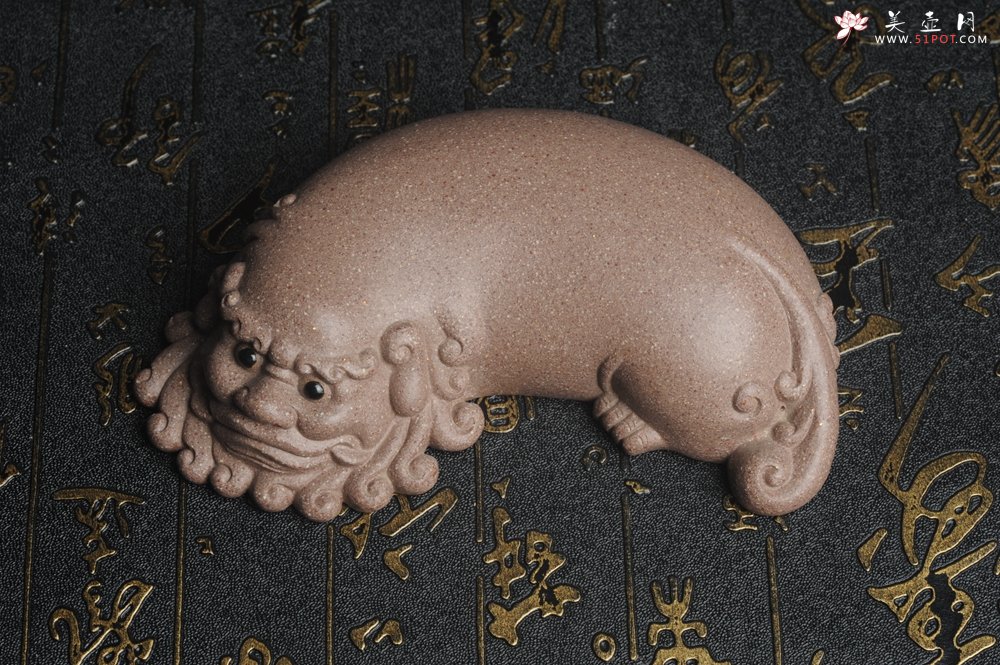 紫砂壶图片：美宠特惠 精工五彩段泥貔貅 神兽 瑞兽 镇纸茶宠 灰常好 长13cm宽5.5cm高3cm - 宜兴紫砂壶网