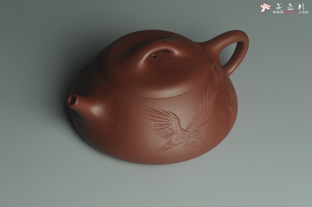 紫砂壶图片：美壶特惠 原矿红拼泥精致做工纳瓢 石瓢 大展鸿图 养后特油润 茶人醉爱 - 宜兴紫砂壶网