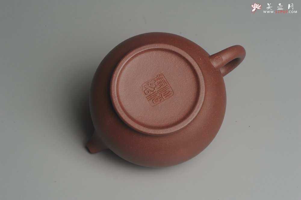 紫砂壶图片：美壶特惠 优质底曹青精致做工小掇只 茶人醉爱 - 宜兴紫砂壶网