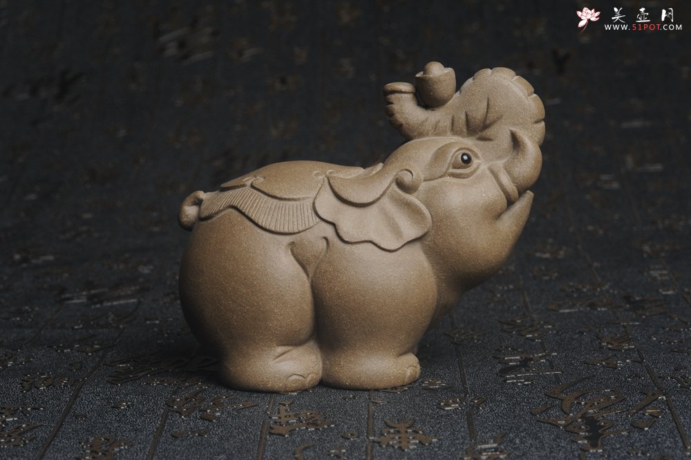 紫砂壶图片：美宠特惠 回馈壶友 精工太平有象茶宠 长11cm宽6cm高7cm - 宜兴紫砂壶网