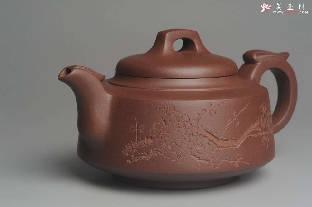 紫砂壶图片：美壶特惠 一厂拼紫泥 精致凤鸣壶 雅刻梅花 暗香浮动 造型别致 - 宜兴紫砂壶网