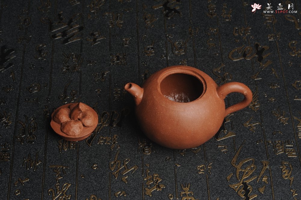 紫砂壶图片：美壶特惠 精致卡盖全手工油润降坡泥仿生小花货 山竹 - 宜兴紫砂壶网