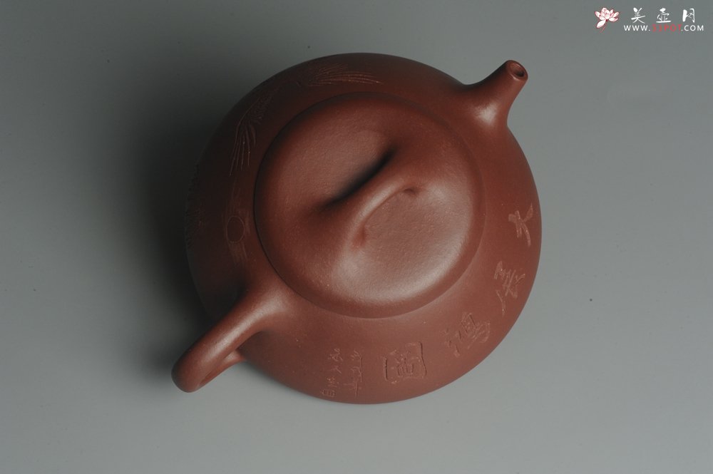 紫砂壶图片：美壶特惠 原矿红拼泥精致做工纳瓢 石瓢 大展鸿图 养后特油润 茶人醉爱 - 宜兴紫砂壶网