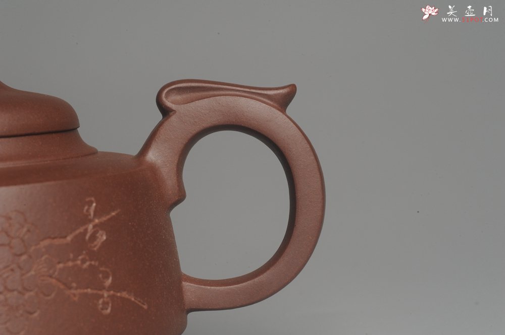 紫砂壶图片：美壶特惠 一厂拼紫泥 精致凤鸣壶 雅刻梅花 暗香浮动 造型别致 - 宜兴紫砂壶网