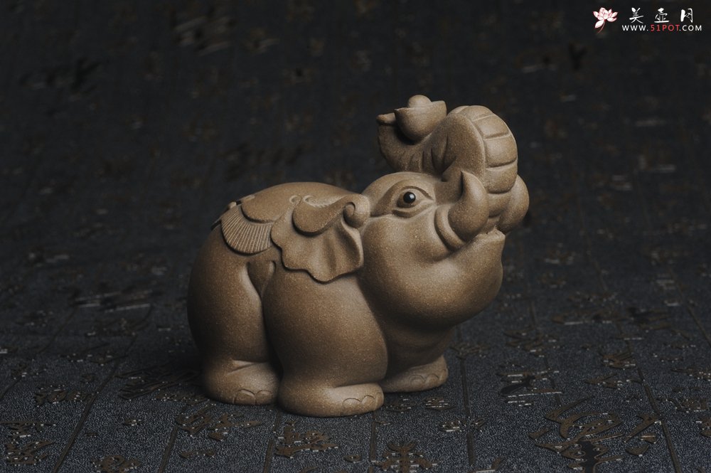 紫砂壶图片：美宠特惠 回馈壶友 精工太平有象茶宠 长11cm宽6cm高7cm - 宜兴紫砂壶网