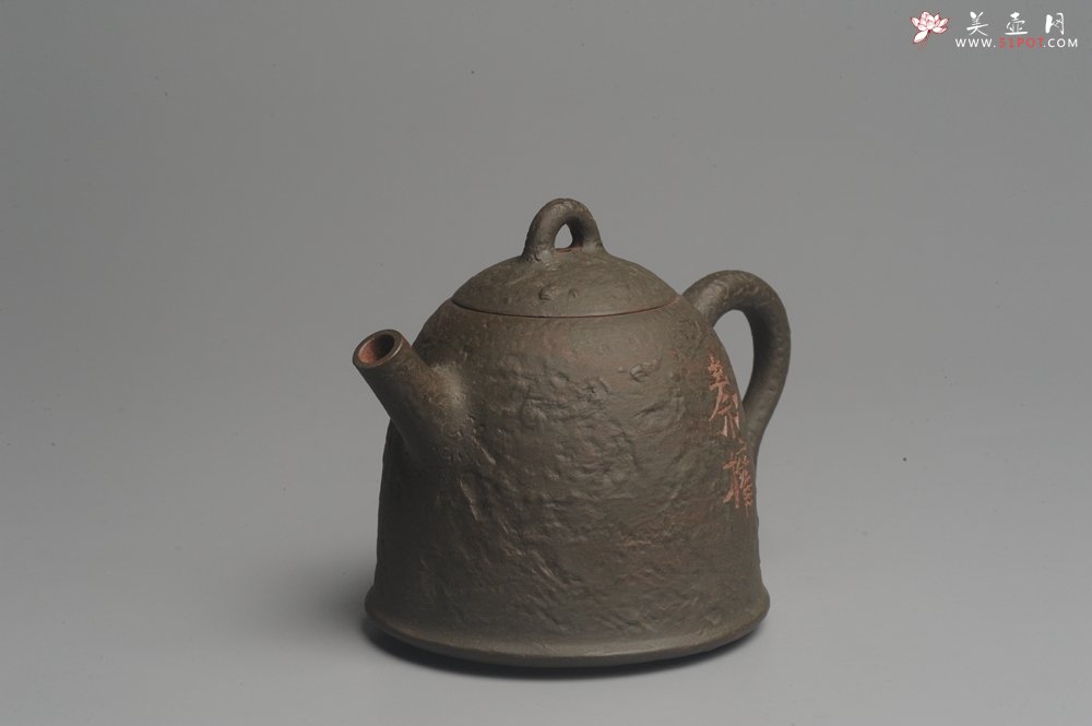 紫砂壶图片：美壶特惠 学苑派 仿龙文风格 青铜器质感 薄胎高秦权 - 宜兴紫砂壶网