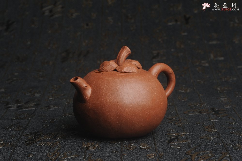 紫砂壶图片：美壶特惠 精致卡盖全手工油润降坡泥仿生小花货 山竹 - 宜兴紫砂壶网
