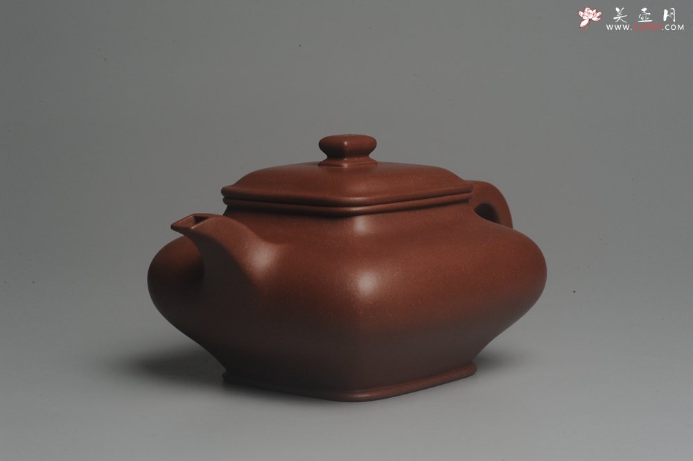 紫砂壶图片：实力派张海艳全手工老辣四方虚扁壶 超精致 - 宜兴紫砂壶网