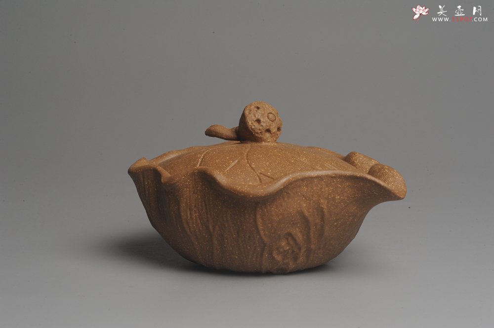 紫砂壶图片：美杯特惠 精致莲蓬公道杯 快客杯 肌理丰富 - 宜兴紫砂壶网