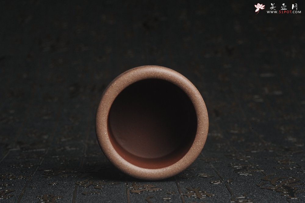 紫砂壶图片：美杯特惠 精品好泥好工好刻雅致厚实品茗杯 缸杯 山居图 - 宜兴紫砂壶网