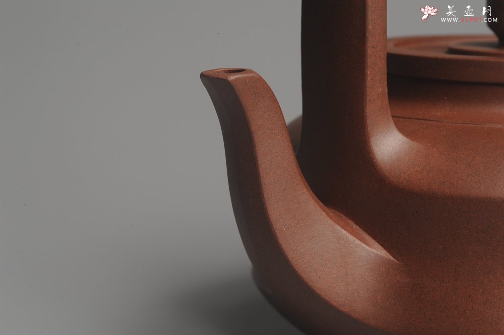 紫砂壶图片：进步明显 扛鼎之作 全美品 难度大刹凹单片折肩拍打成型全手工提壁壶 且玩且珍惜 - 宜兴紫砂壶网