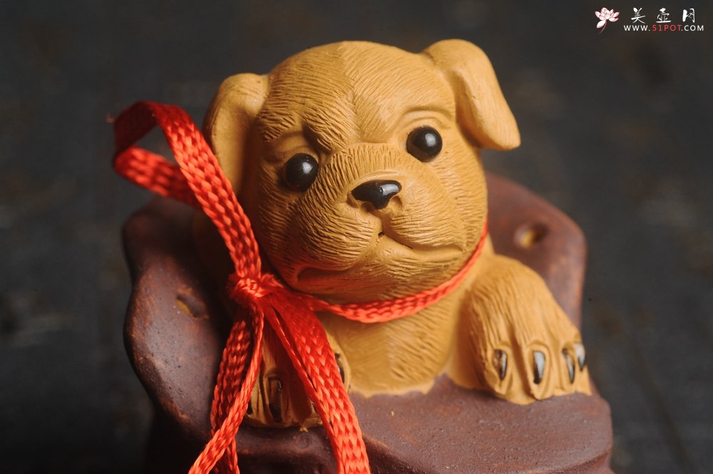 紫砂壶图片：美宠特惠 精致做工步步高升福气狗茶宠摆件 长8.8cm宽4.5到5cm高8.8cm - 宜兴紫砂壶网