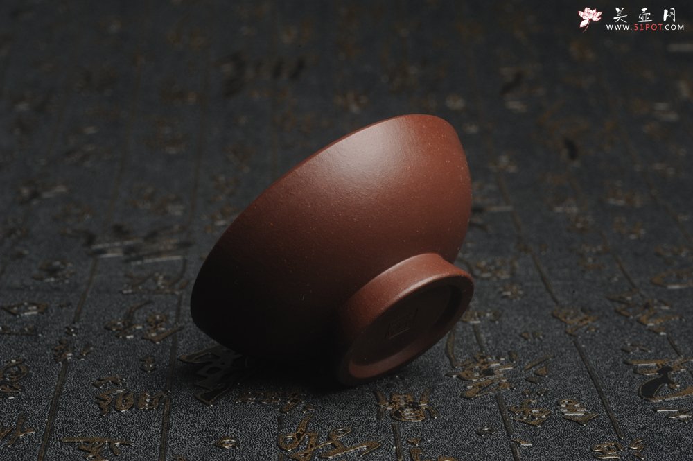 紫砂壶图片：美杯特惠超精工特厚杯重110g 兰草品茗杯 - 宜兴紫砂壶网