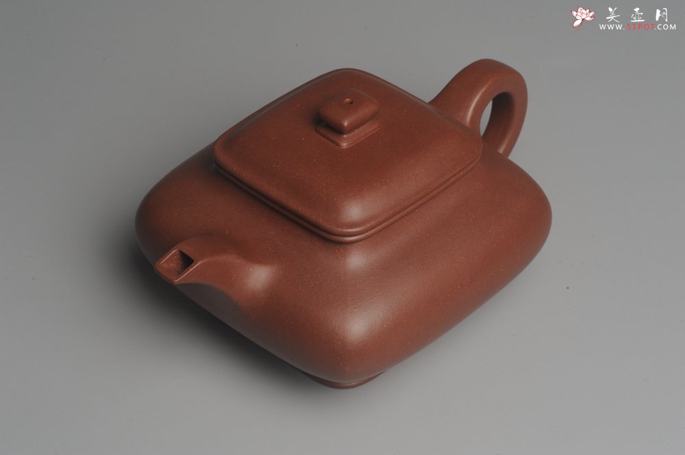 紫砂壶图片：实力派张海艳全手工老辣四方虚扁壶 超精致 - 宜兴紫砂壶网