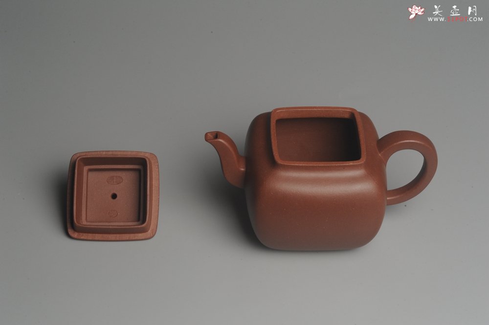 紫砂壶图片：实力派张海艳全手工小鸣远四方 气势磅礴 - 宜兴紫砂壶网