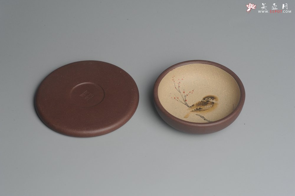 紫砂壶图片：款式一 美杯美垫特惠 精致彩绘泥绘花鸟品茗杯主人杯 杯垫一套 灰常漂亮 - 宜兴紫砂壶网