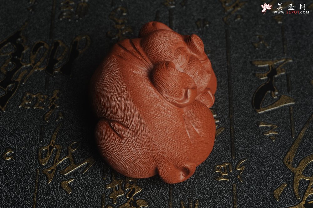 紫砂壶图片：美宠特惠 优质清水泥精致手工茶宠 一团和气招财猪 长7cm宽5cm高3.5cm - 宜兴紫砂壶网