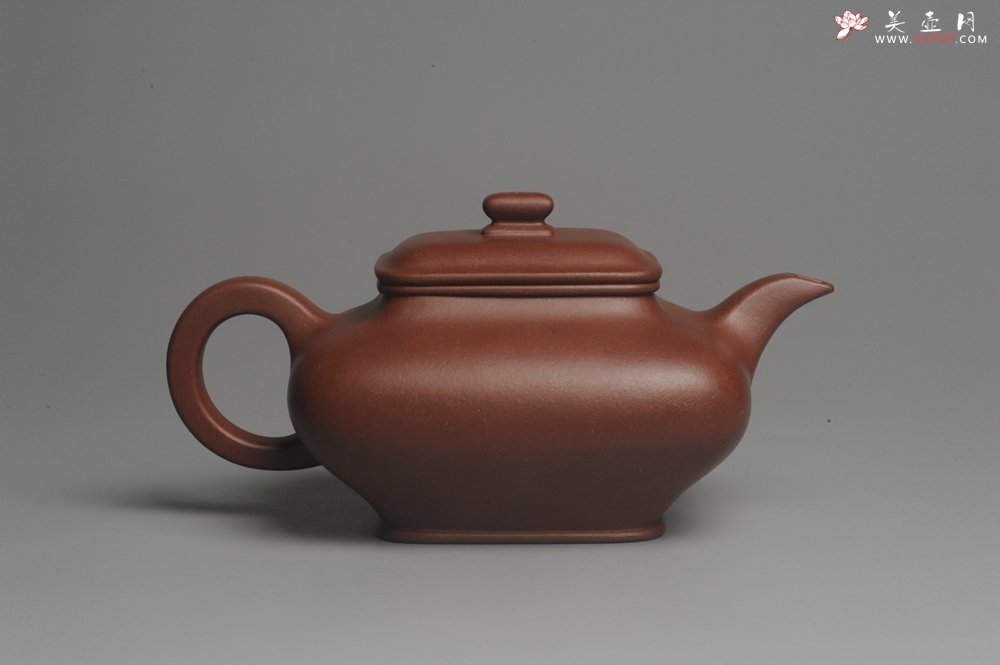 紫砂壶图片：实力派张海艳全手工老辣四方虚扁壶 超精致 - 宜兴紫砂壶网