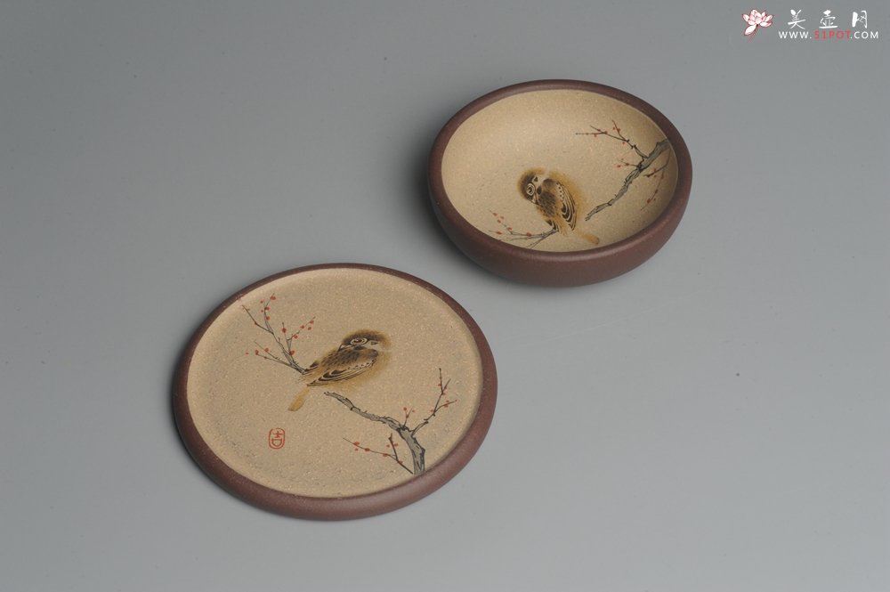 紫砂壶图片：款式一 美杯美垫特惠 精致彩绘泥绘花鸟品茗杯主人杯 杯垫一套 灰常漂亮 - 宜兴紫砂壶网