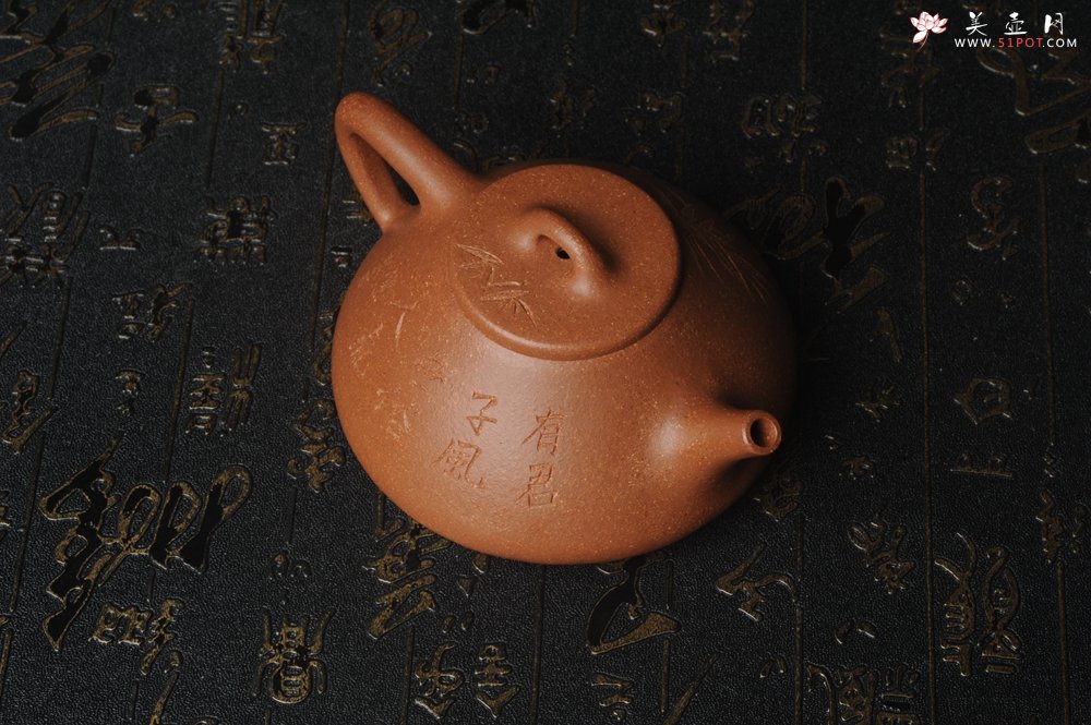 紫砂壶图片：润五彩段泥 全手工薄胎子冶石瓢 有君子风无俗人气 助工俞霞精心摹古刻绘雅竹 - 宜兴紫砂壶网