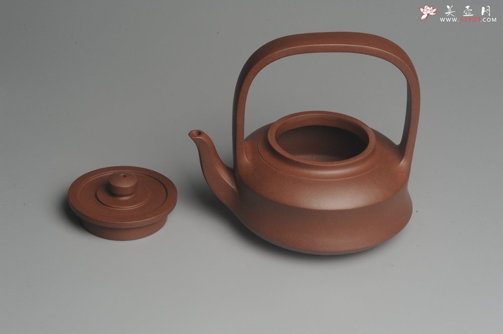 紫砂壶图片：进步明显 扛鼎之作 全美品 难度大刹凹单片折肩拍打成型全手工提壁壶 且玩且珍惜 - 宜兴紫砂壶网