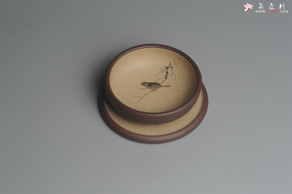 紫砂壶图片：款式二 美杯美垫特惠 精致彩绘泥绘花鸟品茗杯主人杯 杯垫一套 灰常漂亮 - 宜兴紫砂壶网