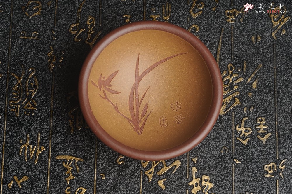 紫砂壶图片：美杯特惠超精工特厚杯重110g 兰草品茗杯 - 宜兴紫砂壶网