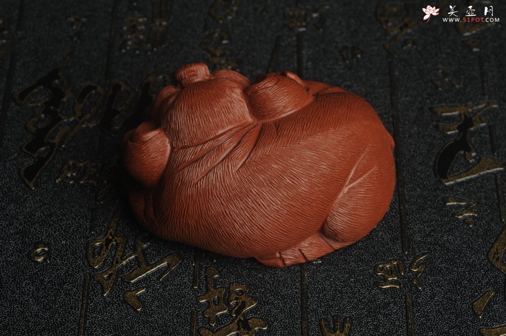 紫砂壶图片：美宠特惠 优质清水泥精致手工茶宠 一团和气招财猪 长7cm宽5cm高3.5cm - 宜兴紫砂壶网