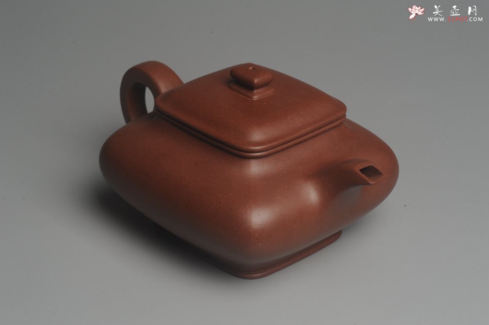 紫砂壶图片：实力派张海艳全手工老辣四方虚扁壶 超精致 - 宜兴紫砂壶网