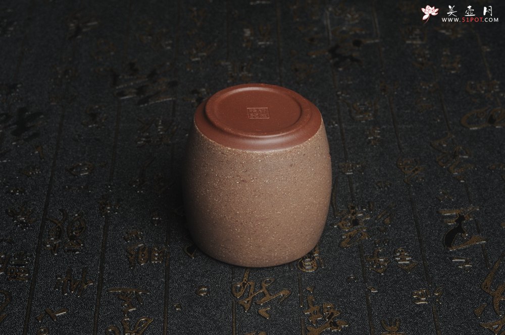 紫砂壶图片：美杯中秋特惠 精品好泥好工好刻雅致特厚实 祥云品茗杯 主人杯 自用送礼佳品 - 宜兴紫砂壶网