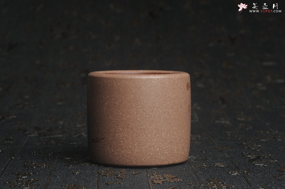 紫砂壶图片：美杯特惠 精品好泥好工好刻雅致厚实品茗杯 缸杯 山居图 - 宜兴紫砂壶网