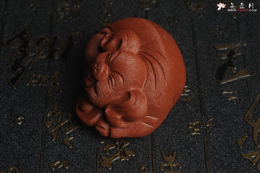 紫砂壶图片：美宠特惠 优质清水泥精致手工茶宠 一团和气招财猪 长7cm宽5cm高3.5cm - 宜兴紫砂壶网