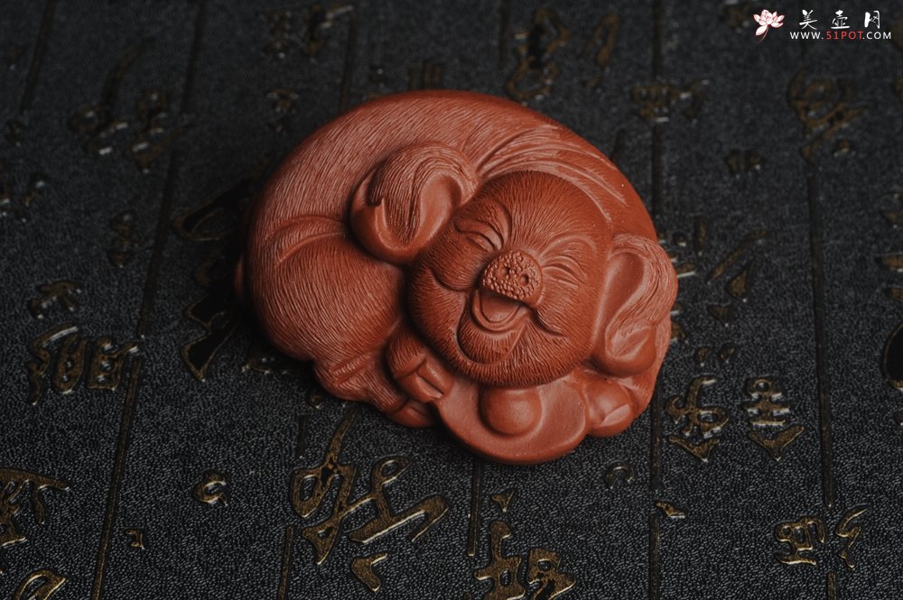 紫砂壶图片：美宠特惠 优质清水泥精致手工茶宠 一团和气招财猪 长7cm宽5cm高3.5cm - 宜兴紫砂壶网