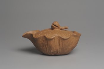 紫砂壶图片：美杯特惠 精致莲蓬公道杯 快客杯 肌理丰富 - 宜兴紫砂壶网