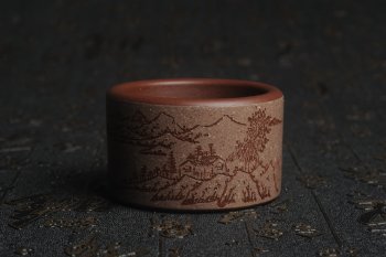 紫砂壶图片：美杯中秋特惠 雅致厚实 山居图 山水品茗杯 主人杯 - 宜兴紫砂壶网