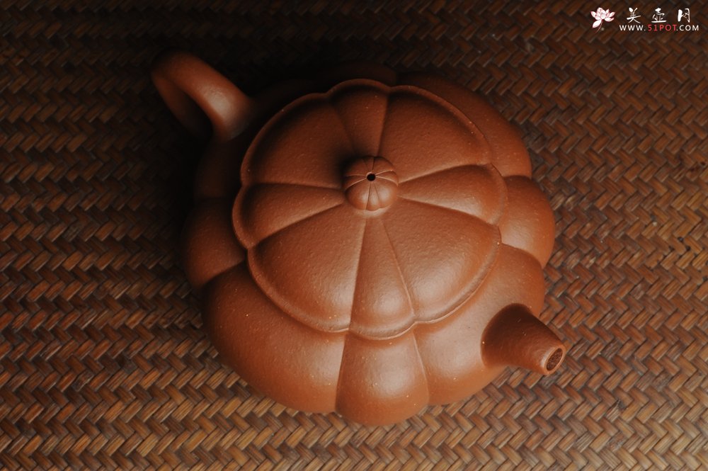 紫砂壶图片：美壶双11特惠秒杀 梨皮红泥精工筋囊井栏 - 宜兴紫砂壶网
