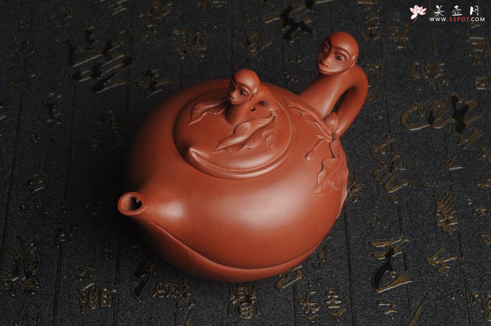 紫砂壶图片：美壶特惠 原矿红清水泥 精致辈辈封侯套壶 单杯56cc 送礼自用佳品 茶人醉爱 - 宜兴紫砂壶网