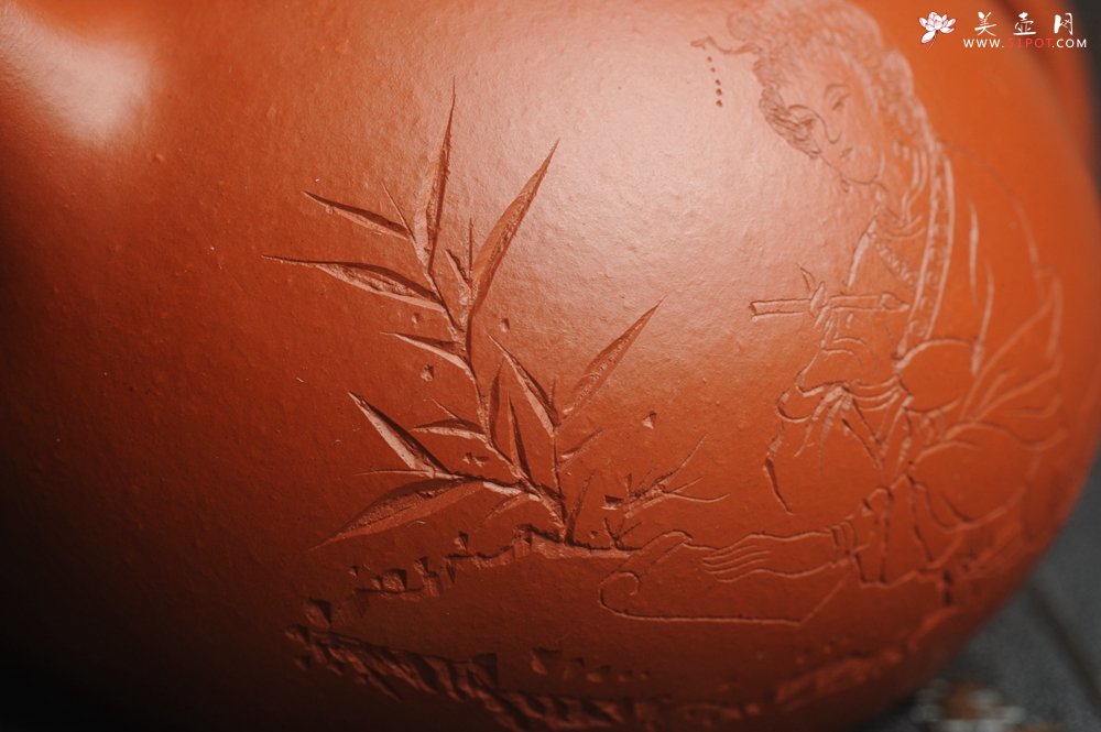 紫砂壶图片：特油润老朱泥 全手工美女西施壶 方健老师精心双刀刻绘 收缩大成型难 难得美品 - 宜兴紫砂壶网