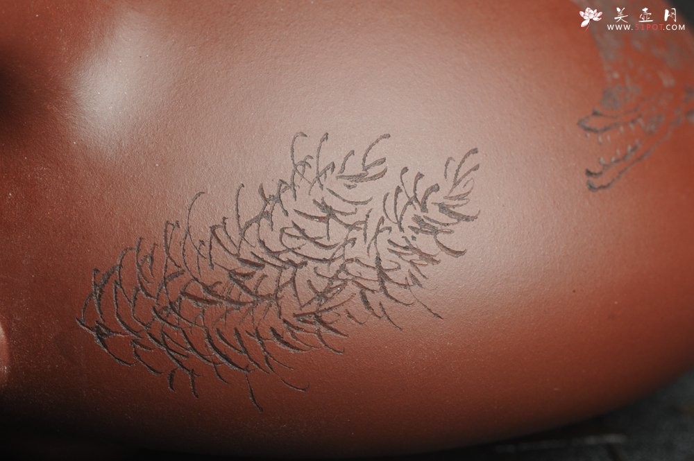 紫砂壶图片：油润紫泥 全手工大满瓢 石瓢 文气装饰双贵图 游鱼之乐 煮白石泛绿云 一瓢细酌邀桐君 - 宜兴紫砂壶网