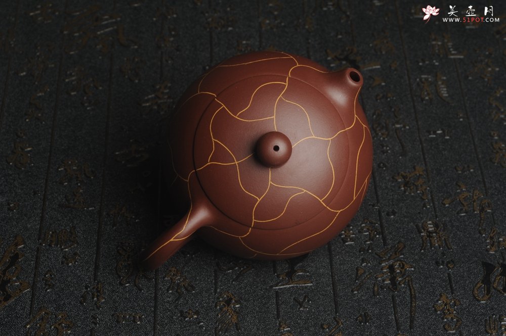 紫砂壶图片：美壶特惠 精工冰纹西施 茶人醉爱 - 宜兴紫砂壶网