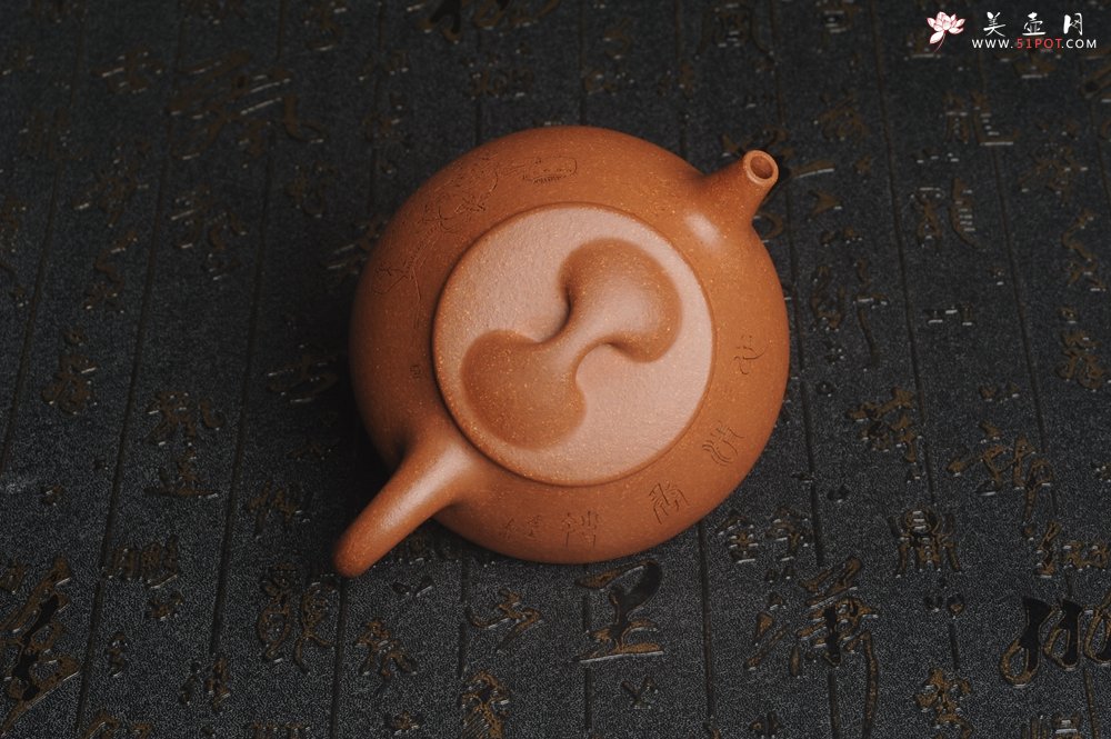 紫砂壶图片：潜力股周小培全手工演绎精品五彩段泥景舟石瓢 清茗堂助工文气装饰菖蒲佛手清供图 心清香妙 - 宜兴紫砂壶网