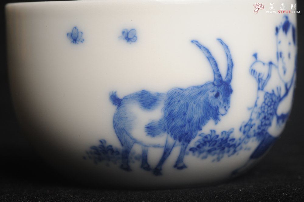 紫砂壶图片：景德镇主人杯 青花杯 童子伴羊 - 宜兴紫砂壶网