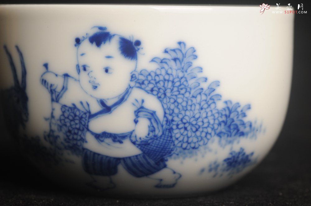 紫砂壶图片：景德镇主人杯 青花杯 童子伴羊 - 宜兴紫砂壶网