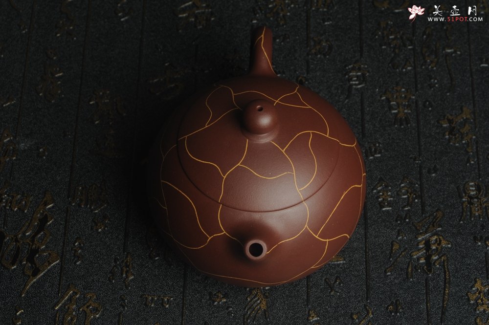 紫砂壶图片：美壶特惠 精工冰纹西施 茶人醉爱 - 宜兴紫砂壶网