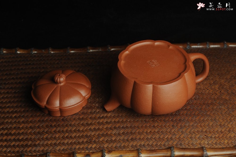 紫砂壶图片：美壶双11特惠秒杀 梨皮红泥精工筋囊井栏 - 宜兴紫砂壶网