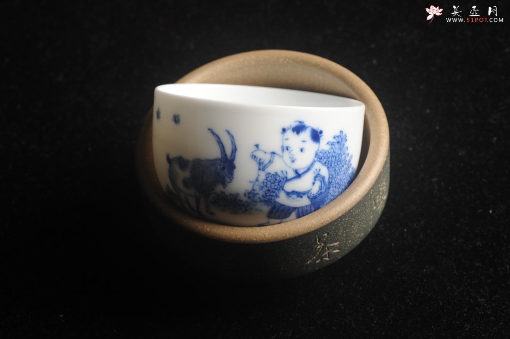紫砂壶图片：景德镇主人杯 青花杯 童子伴羊 - 宜兴紫砂壶网