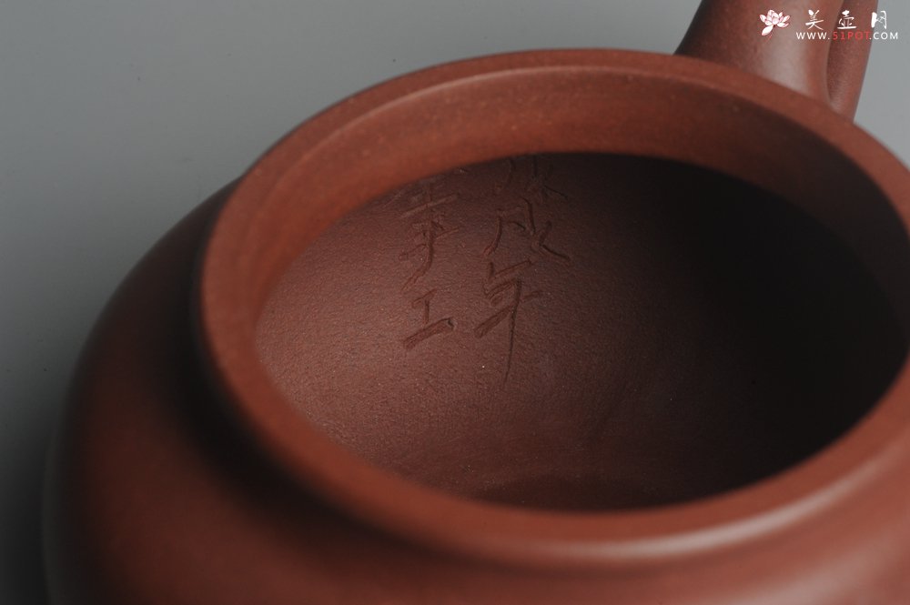 紫砂壶图片：油润底曹青 全手工寿珍仿古 深得老味 做工特好 - 宜兴紫砂壶网