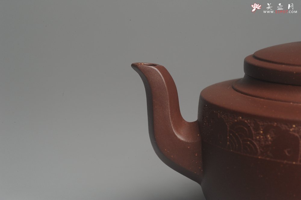 紫砂壶图片：美壶特惠 精工祥瑞壶 出水如柱 - 宜兴紫砂壶网