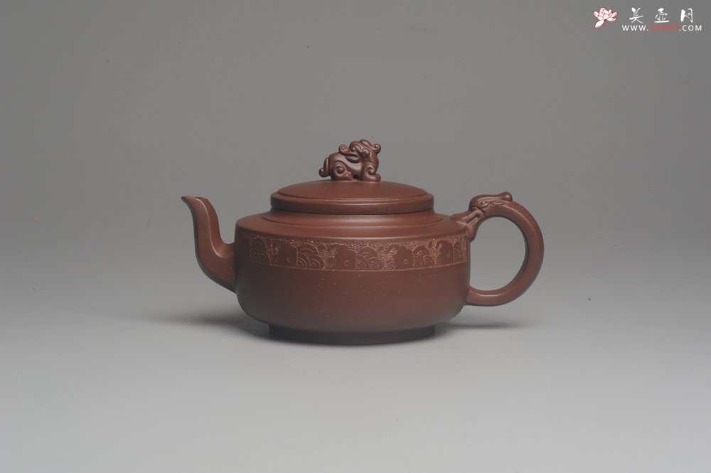 紫砂壶图片：美壶特惠 精工祥瑞壶 出水如柱 - 宜兴紫砂壶网