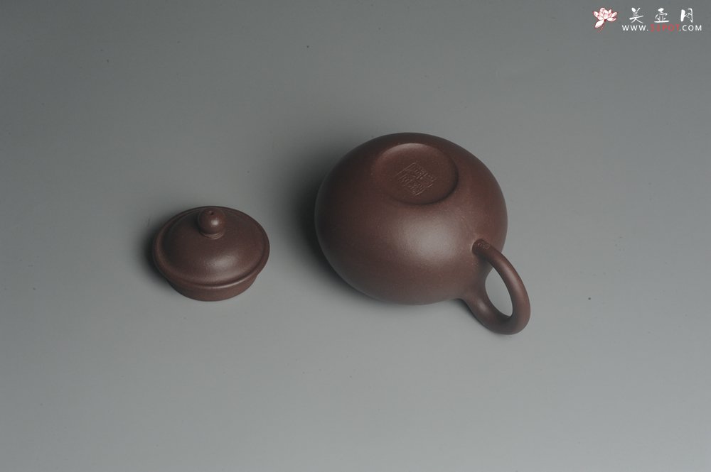 紫砂壶图片：美壶特惠 经典寿珍掇只 泥料超好 - 宜兴紫砂壶网